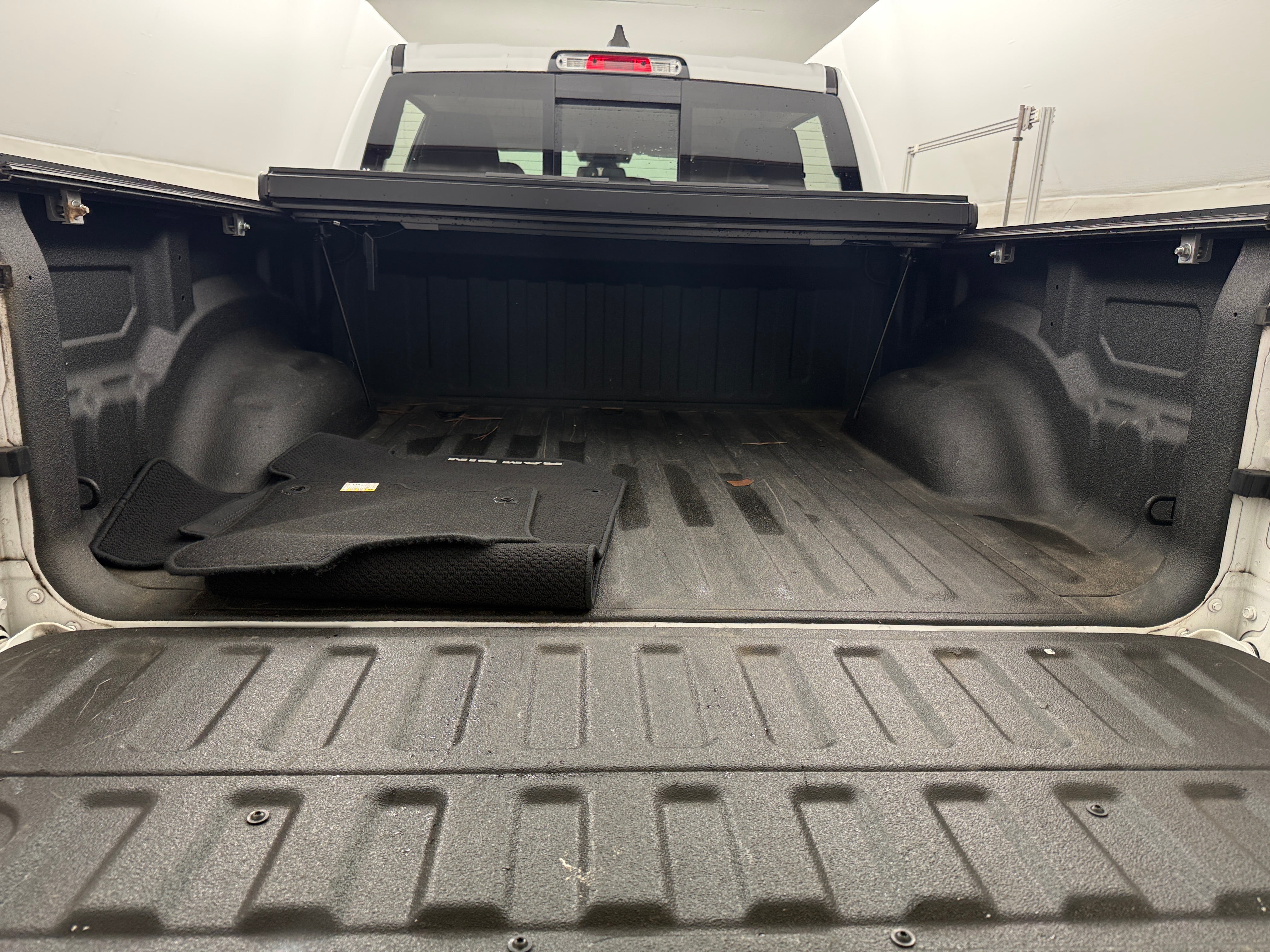 ram ram 1500 pickup 2020 1C6SRFJT1LN327743 image ram ram 1500 pickup 2020 1C6SRFJT1LN327743 image